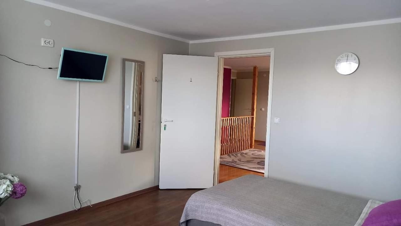 Liisu Kuelalistemaja Appartement Haapsalu Buitenkant foto